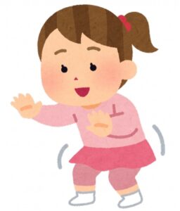 PVLの症状と向き合い不安定ながらも元気に歩く女の子